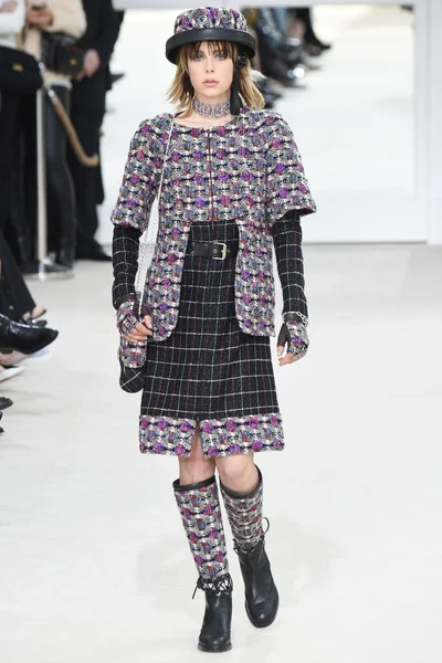 Look 2